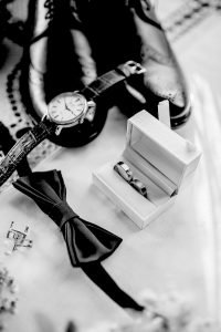 Foto accessoires van bruidengom